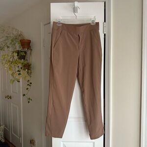 Athleta Brooklyn Ankle Pant in a Tan Camel Brown Size 4 Petite